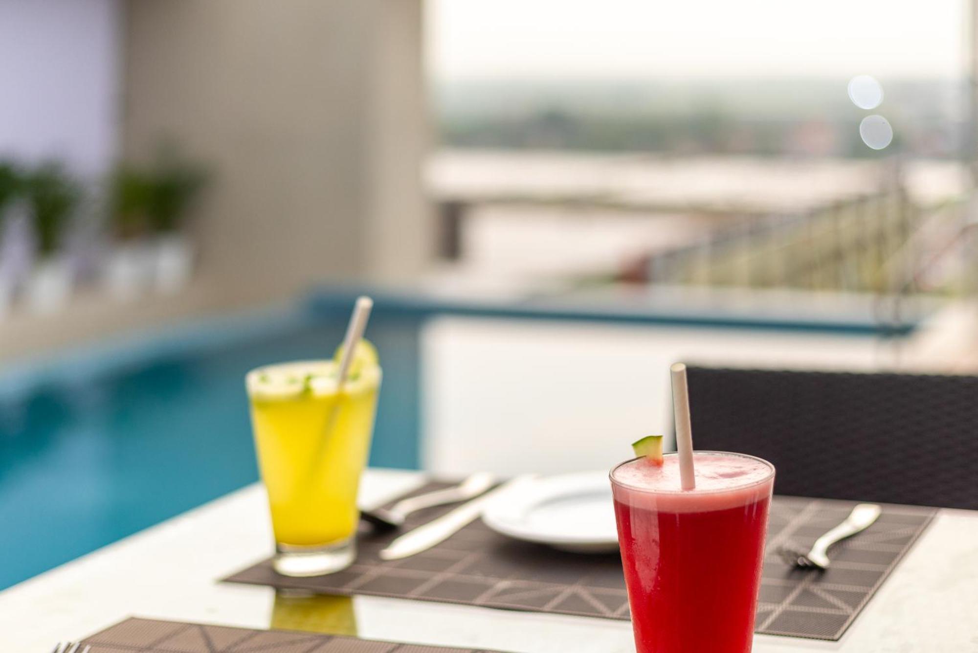 Presidency Airport Hotel Kochi Extérieur photo