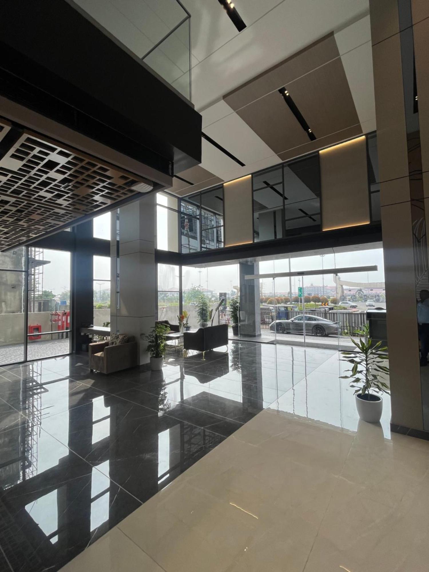 Presidency Airport Hotel Kochi Extérieur photo